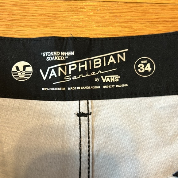 Vans Board Shorts. Size 34 Mens. With pockets. - Picture 3 of 4